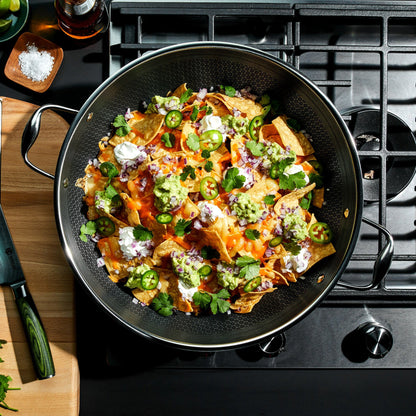 Hybrid Wok with Lid, 14"