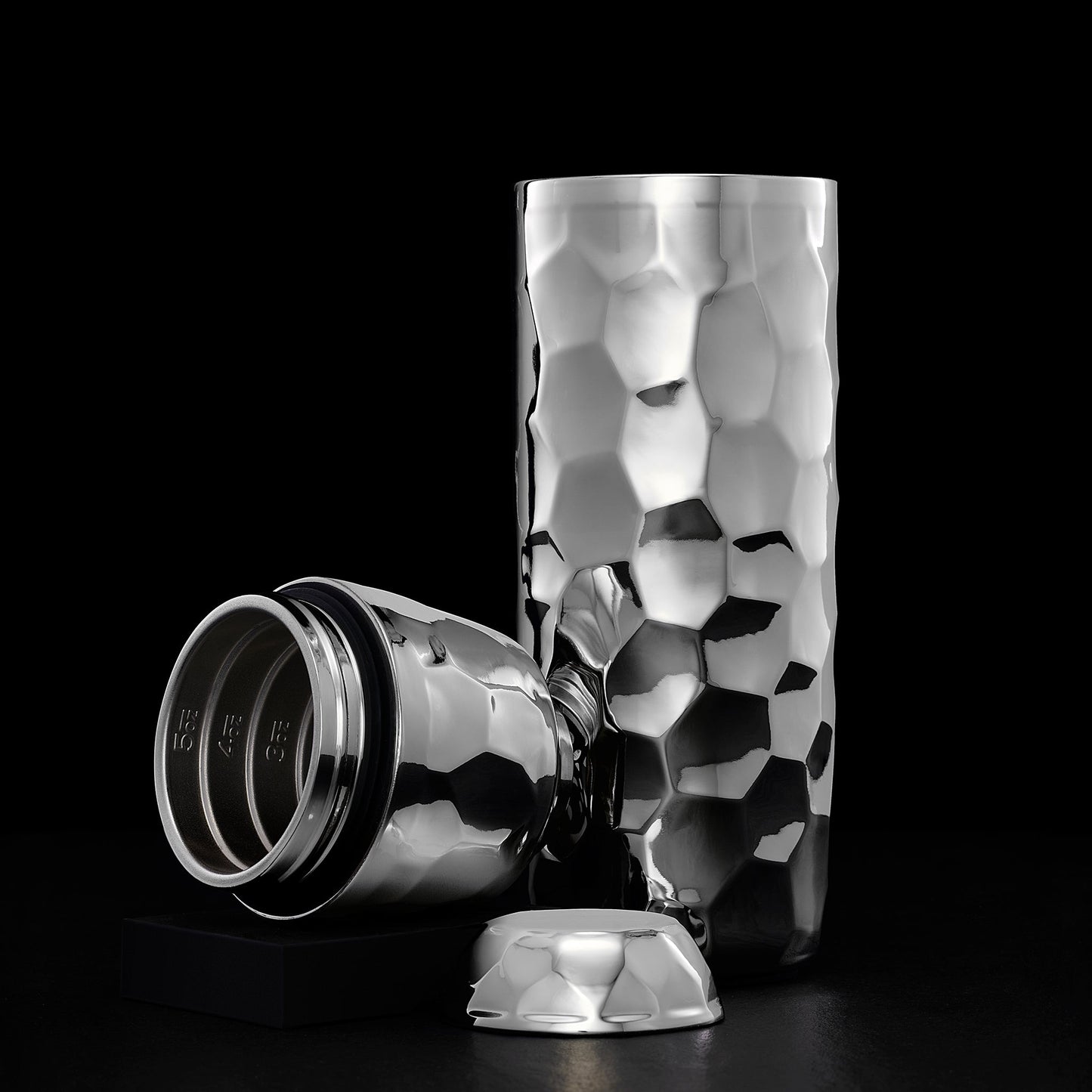 Cocktail Shaker, 25 oz (Chrome)